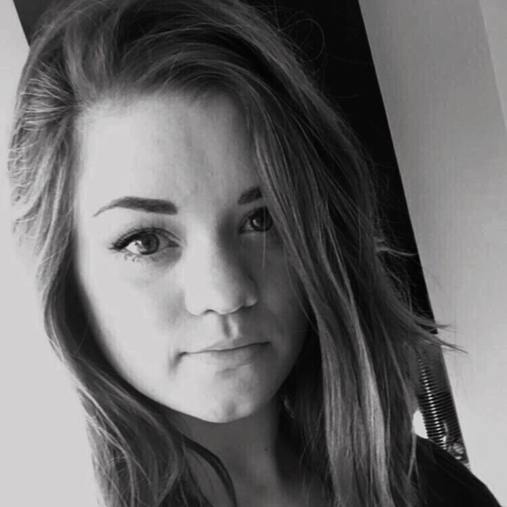 Meet your Posher, Casey rae